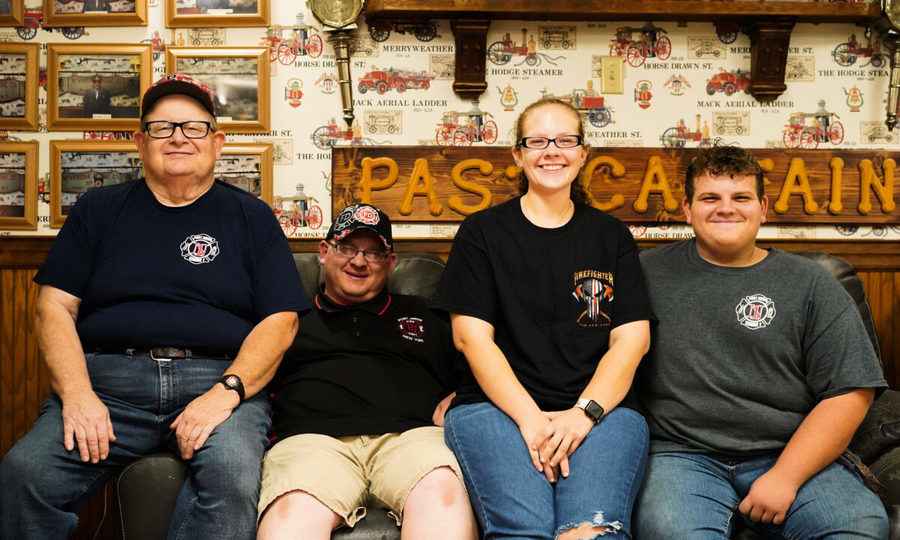 紐約州一家四代人甘為義務消防員 服務社區