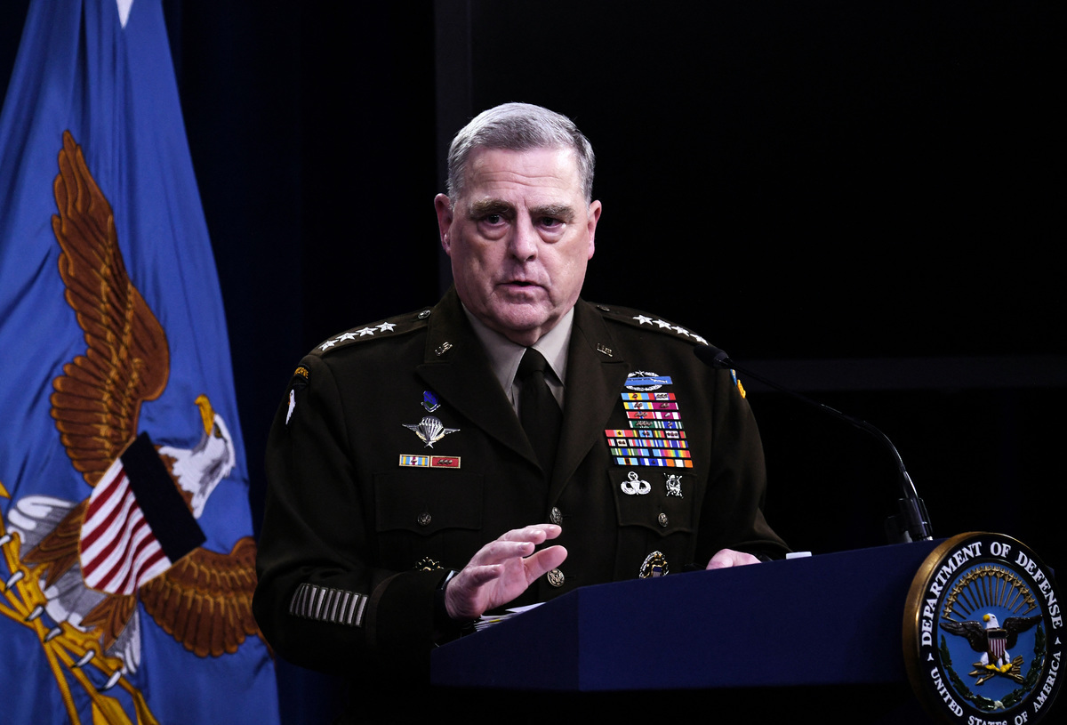 圖為2021年8月18日，美國參謀長聯席會議主席米利（Mark Milley）將軍在華盛頓特區五角大樓舉行的關於阿富汗局勢的新聞發布會上講話。（OLIVIER DOULIERY/AFP via Getty Images）