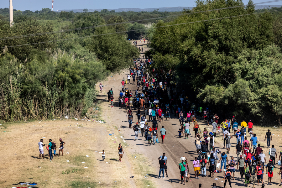 美國周日起大規模遣返德州邊境非法移民