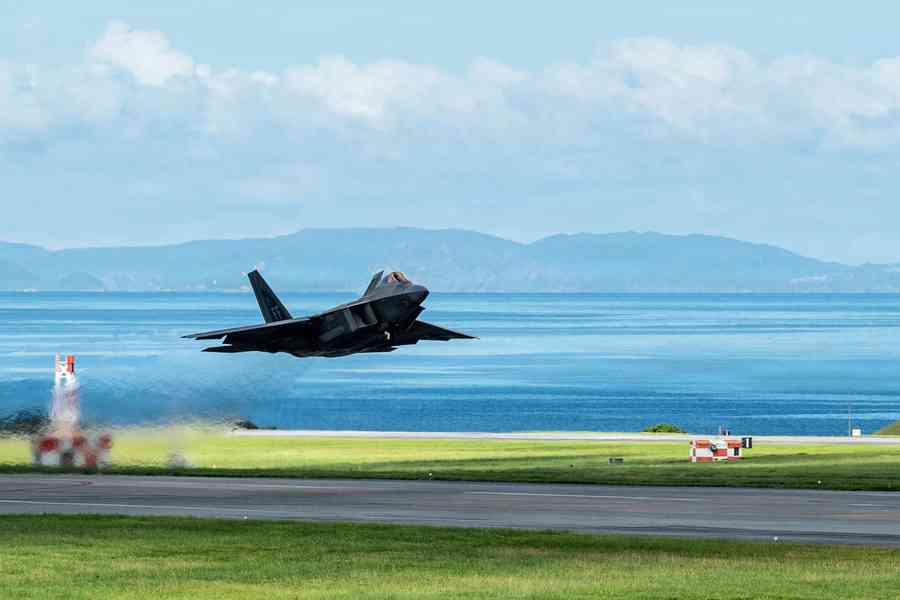 夏洛山：F-22重返嘉手納 美軍驗證聯合作戰能力
