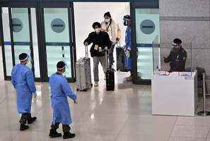 病毒檢測呈陽性後逃走 中國遊客在南韓被捕