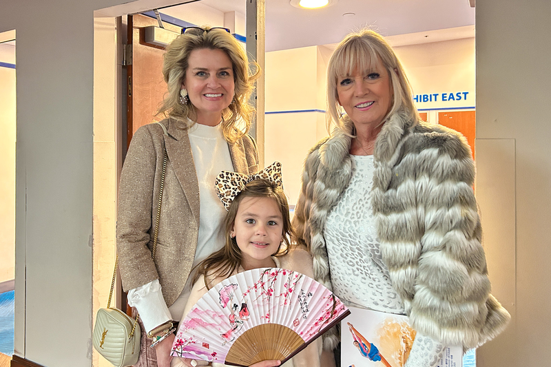 神韻現「創世主回歸救人」 美國佛羅里達精英落淚