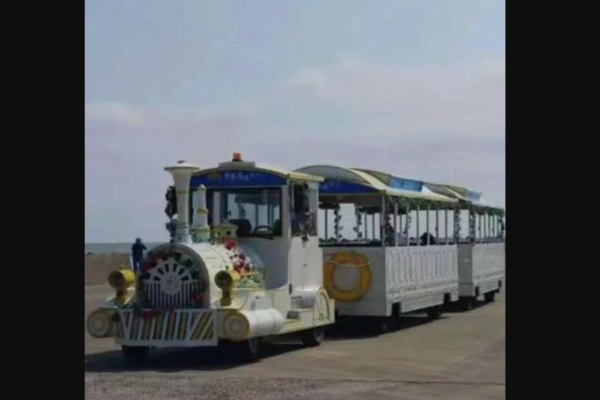 江蘇景區觀光小火車墜海 至少4人遇難