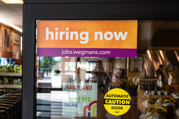 美上周初請失業金人數降至三年多來最低水平