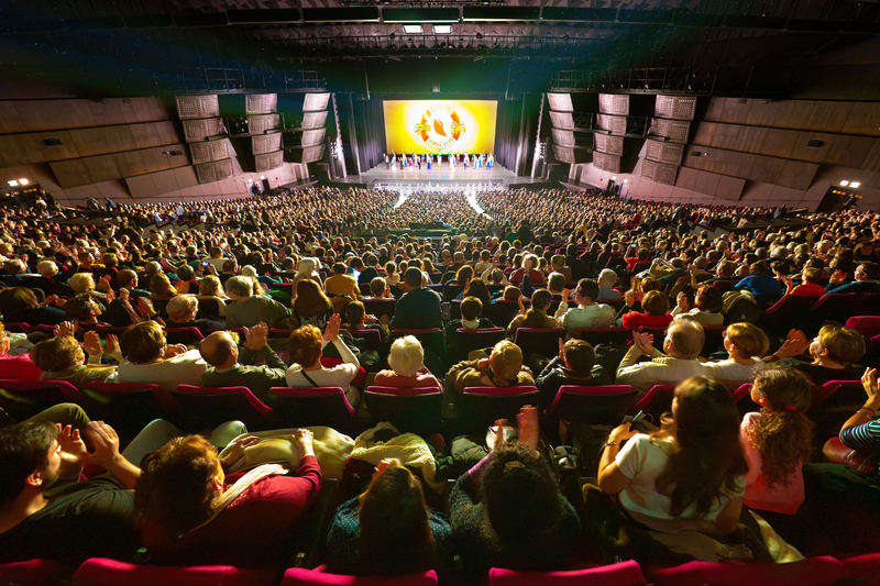 神韻巴黎連四場爆滿 科研與企業精英齊讚佩