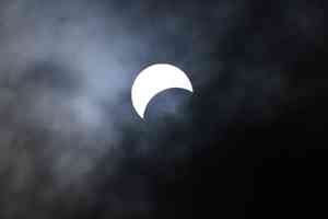 從故事學典故:黃琬對日 秦宓論天