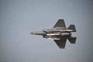 【圖輯】2025杜拜航空展 多國尖端裝備亮相