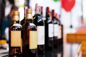 新研究：任何程度的酒精攝入對大腦均無益處