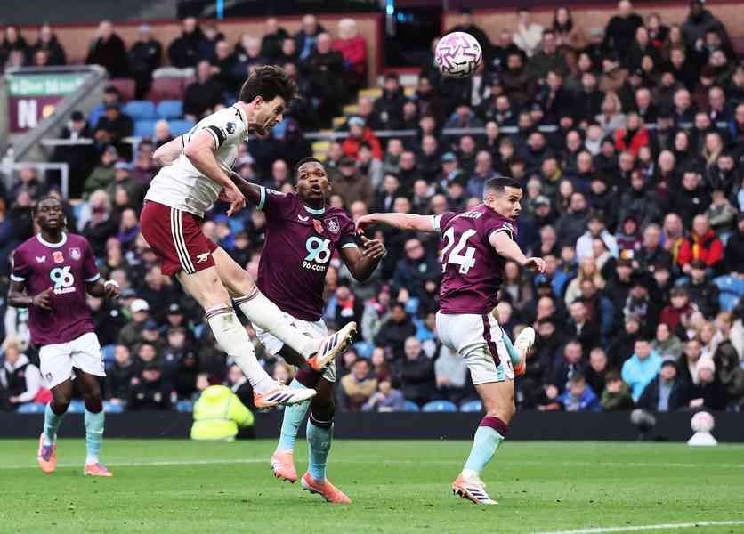 英超：阿仙奴強勢阿仙奴 曼城力擒「大黑馬」