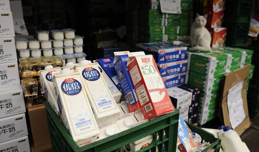 中共肺炎疫情令牛奶消費需求受阻 大陸乳業再陷困境