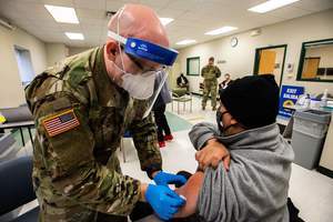 傳9月美軍若強制疫苗接種 部份軍人將退役