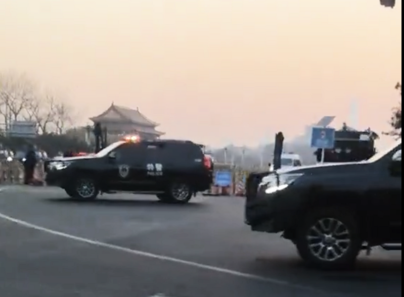 全國多地連爆民眾抗爭 北京如臨大敵