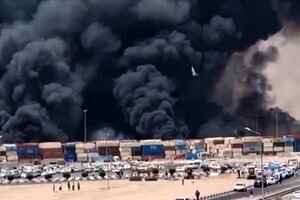 伊朗最大港口發生爆炸 至少14死逾700傷