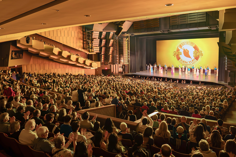 神韻2026再訪溫哥華 卑詩省三級政要恭賀