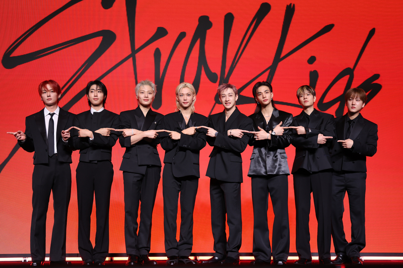 Stray Kids《Billboard 200》9度奪冠 僅次披頭四