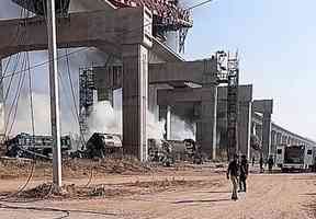 泰國在建鐵路事故已致32死 現場片段曝光