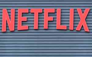 Netflix以720億美元收購華納製片廠及串流媒體資產