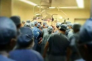 廣東醫生被砍30餘刀 醫患皆成醫改犧牲品