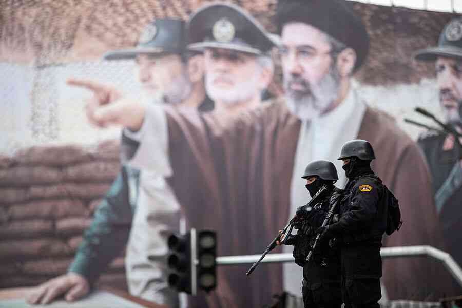 消息：伊朗新領袖穆傑塔巴身負重傷並毀容