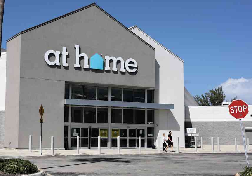 美知名加俱店At Home重整破產後 變局未明