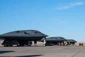 【名家專欄】B-2和B-21各有所長 可取長補短