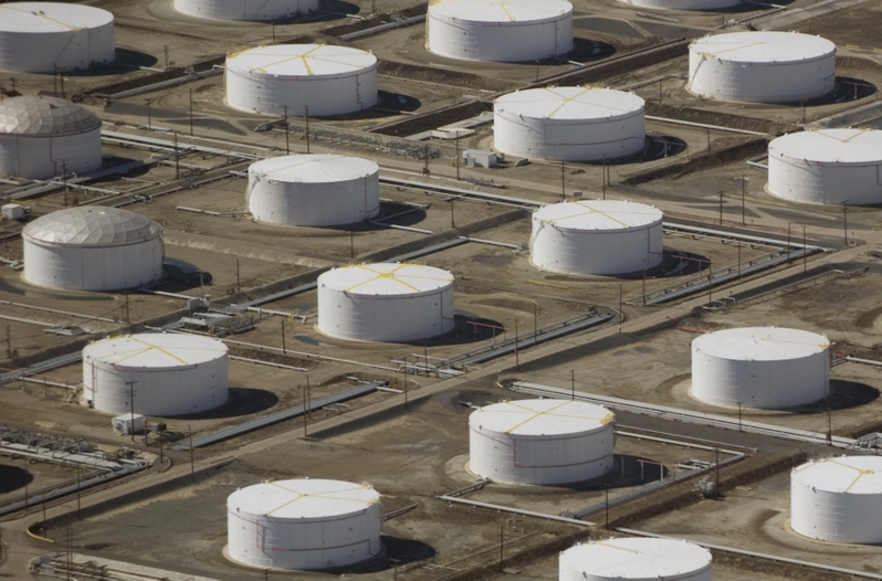 壓抑油價 美國與多國協商聯合釋放原油儲備