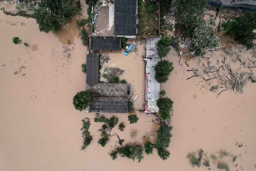 中國多省暴雨 洪澇災害嚴重 多地出現塌方