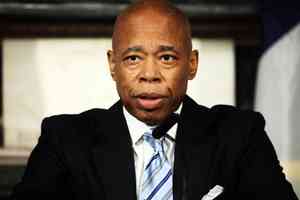 紐約市長亞當斯卸任前 談左翼政策恐讓治安失序