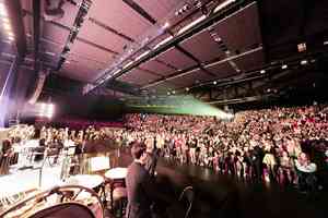 神韻法國首站五場全爆滿 觀眾跨國追秀