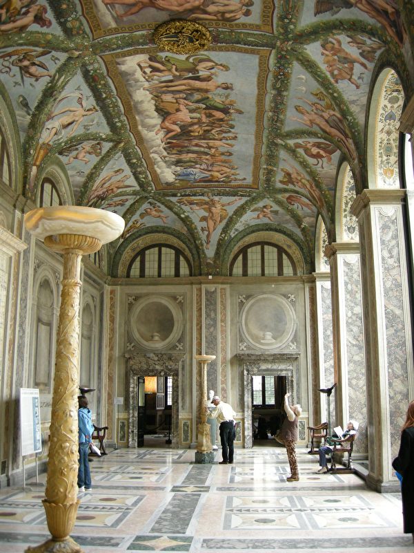 拉斐爾及工作室，普賽克敞廊，羅馬法爾內塞別墅。（Combusken/Wikimedia Commons）