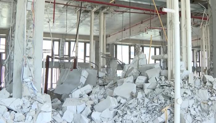 廣東土豪買同樓層42套房 野蠻裝修導致牆裂