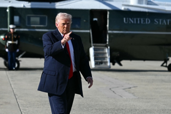 特朗普警告中共：若發現向伊朗提供武器 將加50%關稅