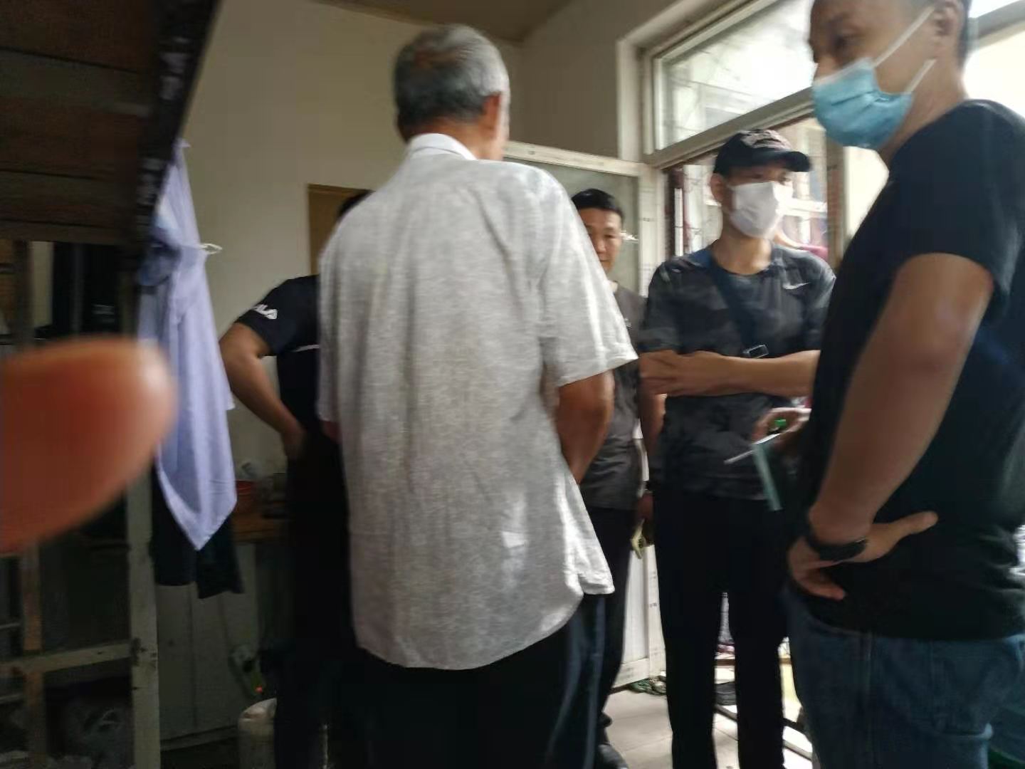  江蘇訪民吳繼新剛到北京兩天，2021年9月9日在北京市房山區又被7名地方政府的人強行帶走，目前下落不明。（受訪者提供）