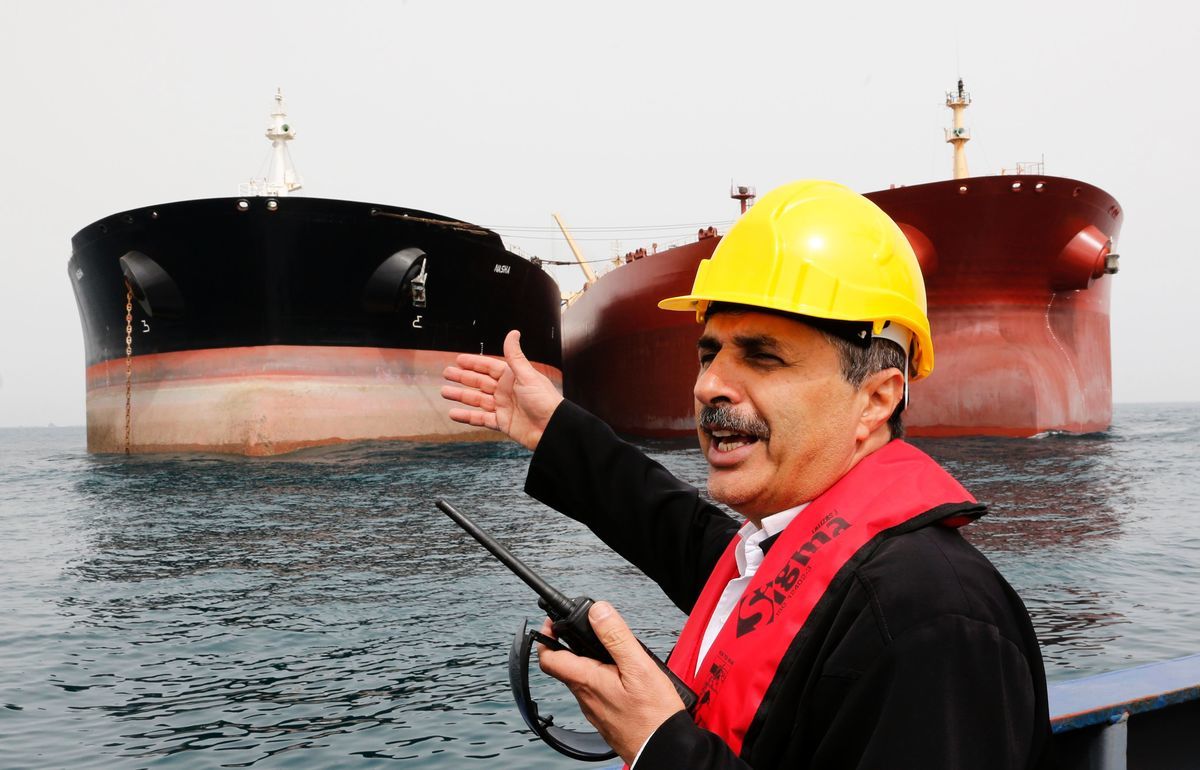 中共將使用伊朗油輪購買伊朗石油，以逃避美國的制裁。在歐洲公司遠離伊朗石油的時刻，中共給德黑蘭留下一線生機。（ATTA KENARE/AFP/Getty Images）