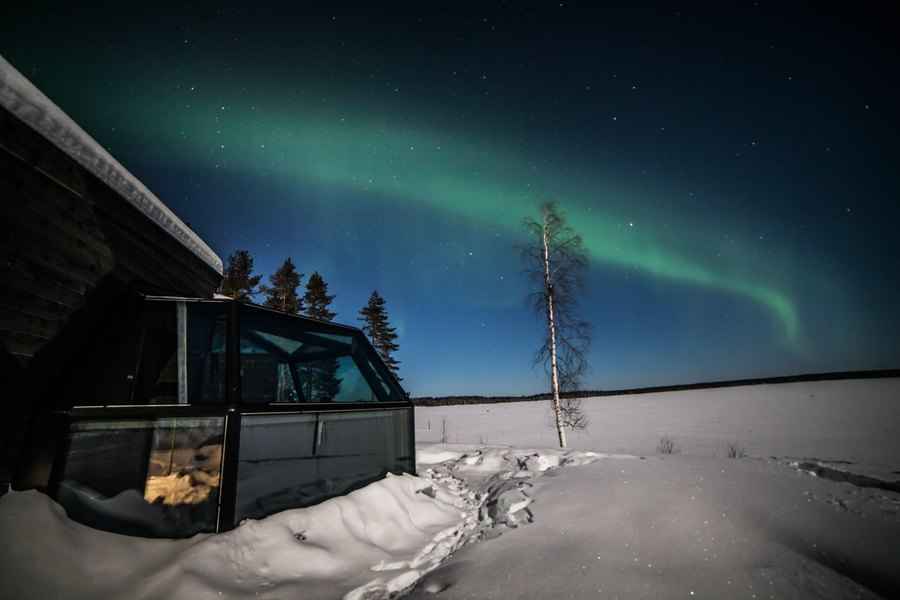 芬蘭獨特的「玻璃冰屋」觀賞極光的絕佳選擇