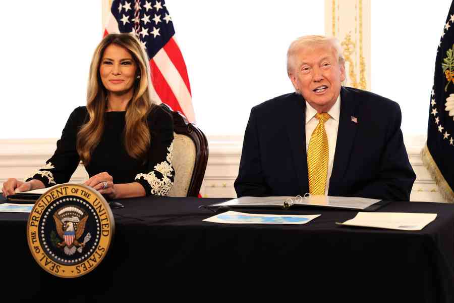 特朗普平安夜向美軍致意 連線慰問海外部隊