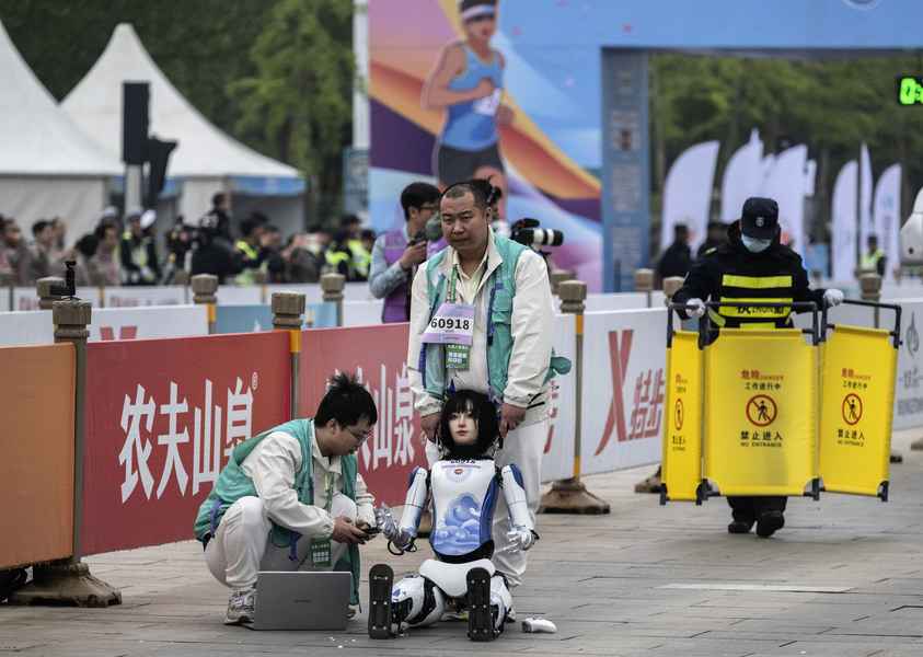 中國75家機械人公司去年業績下滑 虧損面擴大 