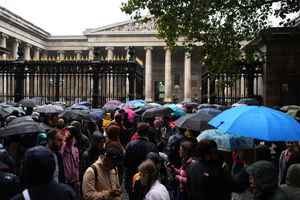 大英博物館外 中國遊客遇襲