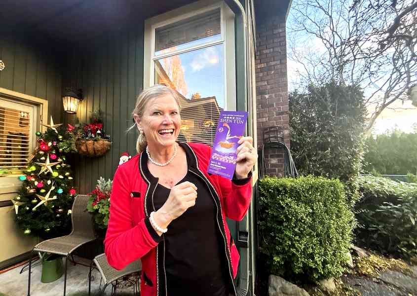 禮儀專家：神韻票是送孩子最棒的聖誕禮物