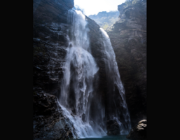 江西旅客野遊被困1人亡 獲救者被當局追要7.4萬