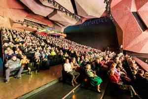 神韻帶來莊嚴藝術盛會 波蘭托倫三場全售罄