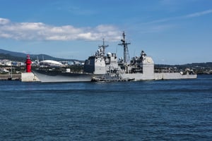 美國兩艘軍艦再通過台灣海峽