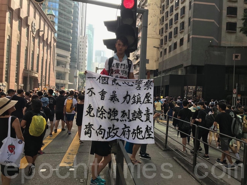 王友群：美國強烈反對中共在香港動武