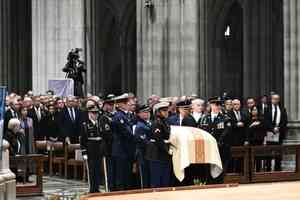 前美副總統切尼葬禮在華盛頓國家大教堂舉行