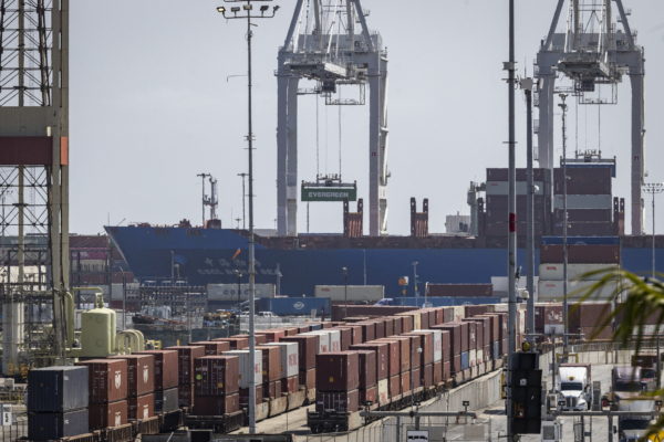 中共下調對美商品關稅 暫停對數十美企制裁