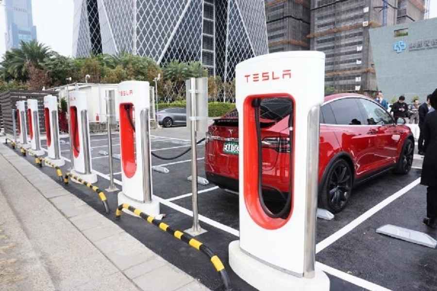 中國限電 Tesla及Nio 暫停電動車充電服務