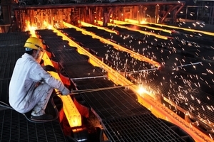  中國鋼鐵減產難阻市場需求 鐵礦價再創新高
