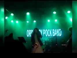 大陸歌手被電動椅架擠壓身亡 知情人透露細節