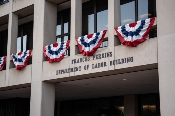 美上周首領失業救濟人數降至七個月來最低