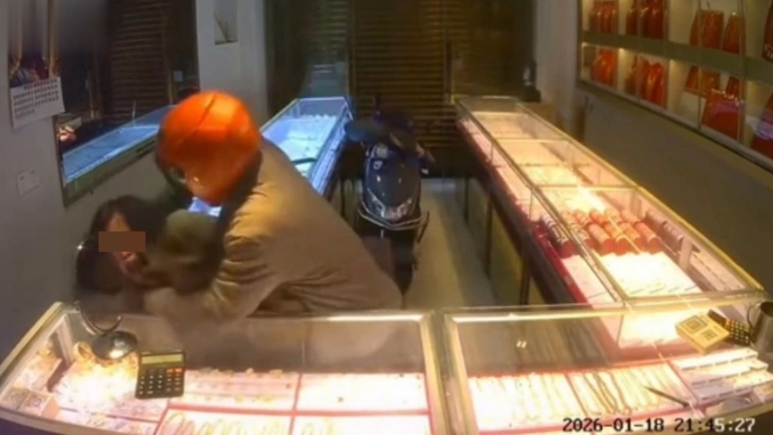 福建金店爆搶劫案 悍匪電擊女店主